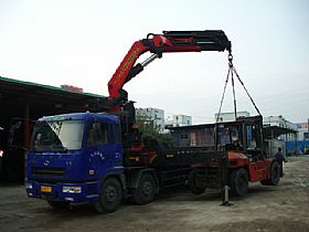 随车吊前吊